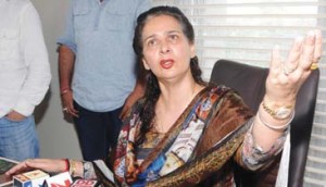 punjab page;Navjot Kaur Sidhu's wife of former M P Navjot Singh Sidhu addressing Media person in Amritsar on July19.photo by vishal kumar