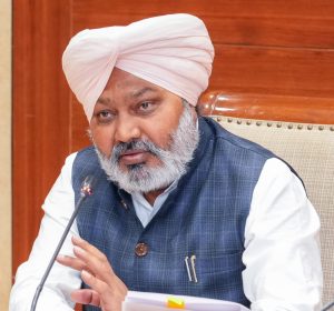 ਟਰਾਂਸਪੋਰਟ ਵਿਭਾਗ ਵੱਲੋਂ ਸੜਕ ਸੁਰੱਖਿਆ ਨੂੰ ਮਜ਼ਬੂਤ ਕਰਨ ਅਤੇ ਈ-ਚਲਾਨ ਸ਼ਿਕਾਇਤ ਪ੍ਰਣਾਲੀ ਨੂੰ ਸੁਚਾਰੂ ਬਣਾਉਣ ਲਈ ਵੱਡੇ ਕਦਮ: ਹਰਪਾਲ ਸਿੰਘ ਚੀਮਾ ਟਰਾਂਸਪੋਰਟ ਵਿਭਾਗ ਵੱਲੋਂ ਸੜਕ ਸੁਰੱਖਿਆ ਨੂੰ ਮਜ਼ਬੂਤ ਕਰਨ ਅਤੇ ਈ-ਚਲਾਨ ਸ਼ਿਕਾਇਤ ਪ੍ਰਣਾਲੀ ਨੂੰ ਸੁਚਾਰੂ ਬਣਾਉਣ ਲਈ ਵੱਡੇ ਕਦਮ: ਹਰਪਾਲ ਸਿੰਘ ਚੀਮਾ