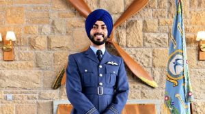 ਇੰਗਲੈਂਡ ’ਚ ਛਾਇਆ ਸਿੱਖ ਗੱਭਰੂ – ਅਰਸ਼ਦੀਪ ਸਿੰਘ ਡਾਂਗ ਬਣਿਆ ਪਹਿਲਾ ‘ਸਿੱਖ ਫਾਈਟਰ ਪਾਇਲਟ’ ਇੰਗਲੈਂਡ ’ਚ ਛਾਇਆ ਸਿੱਖ ਗੱਭਰੂ – ਅਰਸ਼ਦੀਪ ਸਿੰਘ ਡਾਂਗ ਬਣਿਆ ਪਹਿਲਾ ‘ਸਿੱਖ ਫਾਈਟਰ ਪਾਇਲਟ’