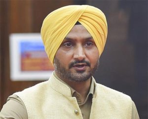 ਨਸ਼ੇੜੀਆਂ ਦੇ ਵੀਡੀਓ ਨੂੰ ਪੰਜਾਬ ਦਾ ਦੱਸ ਕੇ ਫਸੇ ਭੱਜੀ ਨਸ਼ੇੜੀਆਂ ਦੇ ਵੀਡੀਓ ਨੂੰ ਪੰਜਾਬ ਦਾ ਦੱਸ ਕੇ ਫਸੇ ਭੱਜੀ