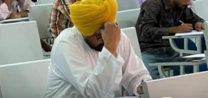 ਸਾਬਕਾ ਸੀਐਮ ਚੰਨੀ ਦੀ ਪ੍ਰੀਖਿਆ ਵਾਲੀ ਫੋਟੋ ਨੇ ਖੜ੍ਹਾ ਕਰ ਦਿੱਤਾ ਨਵਾਂ ਬਵਾਲ – ਪ੍ਰੀਖਿਆ ਰੱਦ ਕਰਨ ਦੀ ਹੋਣ ਲੱਗੀ ਮੰਗ