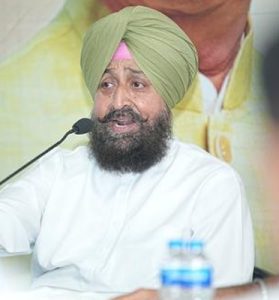 ਪ੍ਰਤਾਪ ਸਿੰਘ ਬਾਜਵਾ ਨੇ ਦਿੱਲੀ ’ਚ ਰਾਹੁਲ ਗਾਂਧੀ ਨਾਲ ਕੀਤੀ ਮੁਲਾਕਾਤ