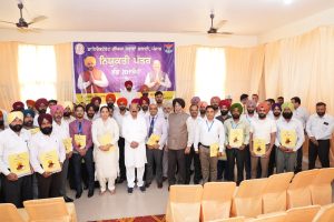 ਰੱਖਿਆ ਸੇਵਾਵਾਂ ਭਲਾਈ ਵਿਭਾਗ ਵਿੱਚ 51 ਨਵੀਆਂ ਨਿਯੁਕਤੀਆਂ ਨਾਲ ਸਾਬਕਾ ਸੈਨਿਕਾਂ ਤੇ ਉਨ੍ਹਾਂ ਦੇ ਪਰਿਵਾਰਾਂ ਨੂੰ ਹੋਰ ਬਿਹਤਰ ਸੇਵਾਵਾਂ ਮਿਲਣਗੀਆਂ : ਮੋਹਿੰਦਰ ਭਗਤ ਰੱਖਿਆ ਸੇਵਾਵਾਂ ਭਲਾਈ ਵਿਭਾਗ ਵਿੱਚ 51 ਨਵੀਆਂ ਨਿਯੁਕਤੀਆਂ ਨਾਲ ਸਾਬਕਾ ਸੈਨਿਕਾਂ ਤੇ ਉਨ੍ਹਾਂ ਦੇ ਪਰਿਵਾਰਾਂ ਨੂੰ ਹੋਰ ਬਿਹਤਰ ਸੇਵਾਵਾਂ ਮਿਲਣਗੀਆਂ : ਮੋਹਿੰਦਰ ਭਗਤ