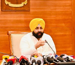 ਭਗਵੰਤ ਮਾਨ ਸਰਕਾਰ ਵੱਲੋਂ ਪੰਜਾਬ ਵਿੱਚੋਂ ਸਾਰੇ ਗਾਰਬੇਜ ਵੁਲਨੇਰੇਬਲ ਪੁਆਇੰਟਸ ਖ਼ਤਮ ਕਰਨ ਲਈ 10 ਰੋਜ਼ਾ ਵਿਸ਼ੇਸ਼ ਸਫਾਈ ਮੁਹਿੰਮ ਸ਼ੁਰੂ ਕੀਤੀ ਜਾਵੇਗੀ: ਹਰਜੋਤ ਸਿੰਘ ਬੈਂਸ ਭਗਵੰਤ ਮਾਨ ਸਰਕਾਰ ਵੱਲੋਂ ਪੰਜਾਬ ਵਿੱਚੋਂ ਸਾਰੇ ਗਾਰਬੇਜ ਵੁਲਨੇਰੇਬਲ ਪੁਆਇੰਟਸ ਖ਼ਤਮ ਕਰਨ ਲਈ 10 ਰੋਜ਼ਾ ਵਿਸ਼ੇਸ਼ ਸਫਾਈ ਮੁਹਿੰਮ ਸ਼ੁਰੂ ਕੀਤੀ ਜਾਵੇਗੀ: ਹਰਜੋਤ ਸਿੰਘ ਬੈਂਸ