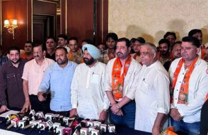 ਆਮ ਆਦਮੀ ਪਾਰਟੀ ਦਾ ਆਗੂ ਦਿਨੇਸ਼ ਢੱਲ ਭਾਜਪਾ ’ਚ ਸ਼ਾਮਲ ਆਮ ਆਦਮੀ ਪਾਰਟੀ ਦਾ ਆਗੂ ਦਿਨੇਸ਼ ਢੱਲ ਭਾਜਪਾ ’ਚ ਸ਼ਾਮਲ