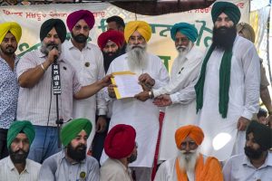ਕਿਸਾਨਾਂ ਦਾ ਸੱਤ ਦਿਨਾ ਧਰਨਾ ਮੰਗਾਂ ਮੰਨੇ ਜਾਣ ਤੋਂ ਬਾਅਦ ਸਮਾਪਤ