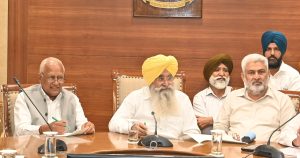 ਆੜ੍ਹਤੀਏ ਖਰੀਦ ਪ੍ਰਣਾਲੀ ਦਾ ਅਨਿੱਖੜਵਾਂ ਅੰਗ, ਪੰਜਾਬ ਸਰਕਾਰ ਉਨ੍ਹਾਂ ਦੀ ਸਮੁੱਚੀ ਭਲਾਈ ਲਈ ਵਚਨਬੱਧ: ਮੰਤਰੀ ਸਮੂਹ