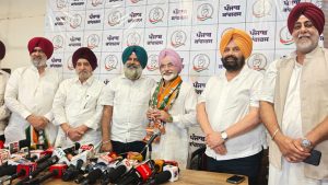 ਮੁੱਖ ਮੰਤਰੀ ਭਗਵੰਤ ਮਾਨ ਦੇ ਸਾਬਕਾ ਓ.ਐੱਸ.ਡੀ. ਮਨਜੀਤ ਸਿੰਘ ਸਿੱਧੂ ਕਾਂਗਰਸ ਪਾਰਟੀ ’ਚ ਸ਼ਾਮਲ ਮੁੱਖ ਮੰਤਰੀ ਭਗਵੰਤ ਮਾਨ ਦੇ ਸਾਬਕਾ ਓ.ਐੱਸ.ਡੀ. ਮਨਜੀਤ ਸਿੰਘ ਸਿੱਧੂ ਕਾਂਗਰਸ ਪਾਰਟੀ ’ਚ ਸ਼ਾਮਲ