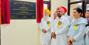 ਜੈਵਿਕ ਖੇਤੀ ਨੂੰ ਹੁਲਾਰਾ: ਗੁਰਮੀਤ ਸਿੰਘ ਖੁੱਡੀਆਂ ਵੱਲੋਂ ਨਕਲੀ ਉਤਪਾਦਾਂ ਦੀ ਰੋਕਥਾਮ ਅਤੇ ਰਸਾਇਣਕ ਖਾਦਾਂ ਦੀ ਵਰਤੋਂ ਘਟਾਉਣ ਲਈ ਮੋਹਾਲੀ ਵਿਖੇ ਸੂਬੇ ਦੀ ਤੀਜੀ ਬਾਇਓ-ਫਰਟੀਲਾਈਜ਼ਰ ਟੈਸਟਿੰਗ ਲੈਬ ਦਾ ਉਦਘਾਟਨ