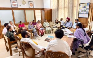 ਆਂਗਣਵਾੜੀ ਵਰਕਰਾਂ ਤੇ ਹੈਲਪਰਾਂ ਦੀ ਹਰ ਜਾਇਜ਼ ਮੰਗ ਦਾ ਤਰਜੀਹੀ ਆਧਾਰ ‘ਤੇ ਹੋਵੇਗਾ ਨਿਪਟਾਰਾ: ਡਾ. ਬਲਜੀਤ ਕੌਰ