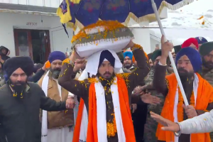 ਗੁਰਦੁਆਰਾ ਸ੍ਰੀ ਹੇਮਕੁੰਟ ਸਾਹਿਬ ਦੇ ਕਪਾਟ ਸਰਦੀਆਂ ਦੇ ਮੌਸਮ ਕਰਕੇ ਕੀਤੇ ਗਏ ਬੰਦ ਗੁਰਦੁਆਰਾ ਸ੍ਰੀ ਹੇਮਕੁੰਟ ਸਾਹਿਬ ਦੇ ਕਪਾਟ ਸਰਦੀਆਂ ਦੇ ਮੌਸਮ ਕਰਕੇ ਕੀਤੇ ਗਏ ਬੰਦ